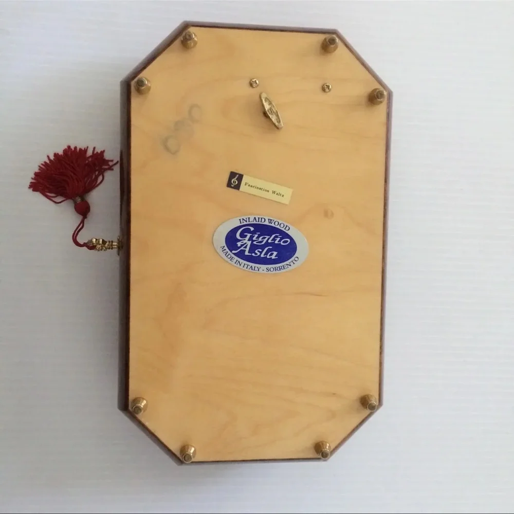 Handcrafted Italian Inlaid Wood Musical Jewelry Box Giglio Fascination Waltz VTG